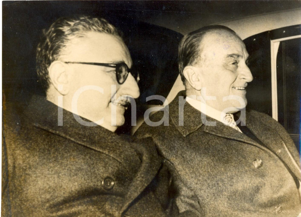 Fotografia d epoca originale 1959 ROMA Cesare MERZAGORA Giuseppe LEONI dopo colloquio con Giovanni GRONCHI 1