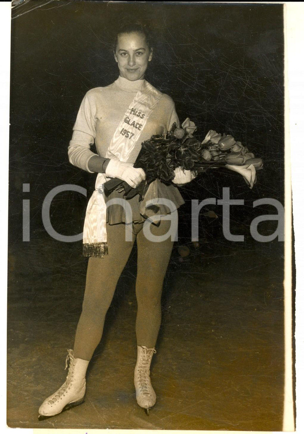 Fotografia d epoca originale 1957 PARIS Micheline DEMOULIN nouvelle MISS GLACE Ã©lue en Ã©tÃ© Photo 13x18 cm 1