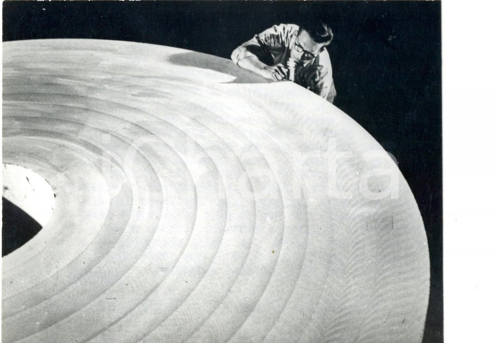 Fotografia d epoca originale 1973 CORNING USA Nuovo specchio per il piÃ¹ grande telescopio italiano 1