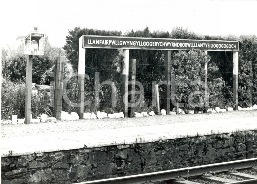 Fotografia d epoca originale 1973 ANGLESEY GALLES  La stazione ferroviaria con il nome piÃ¹ lungo del mondo 1