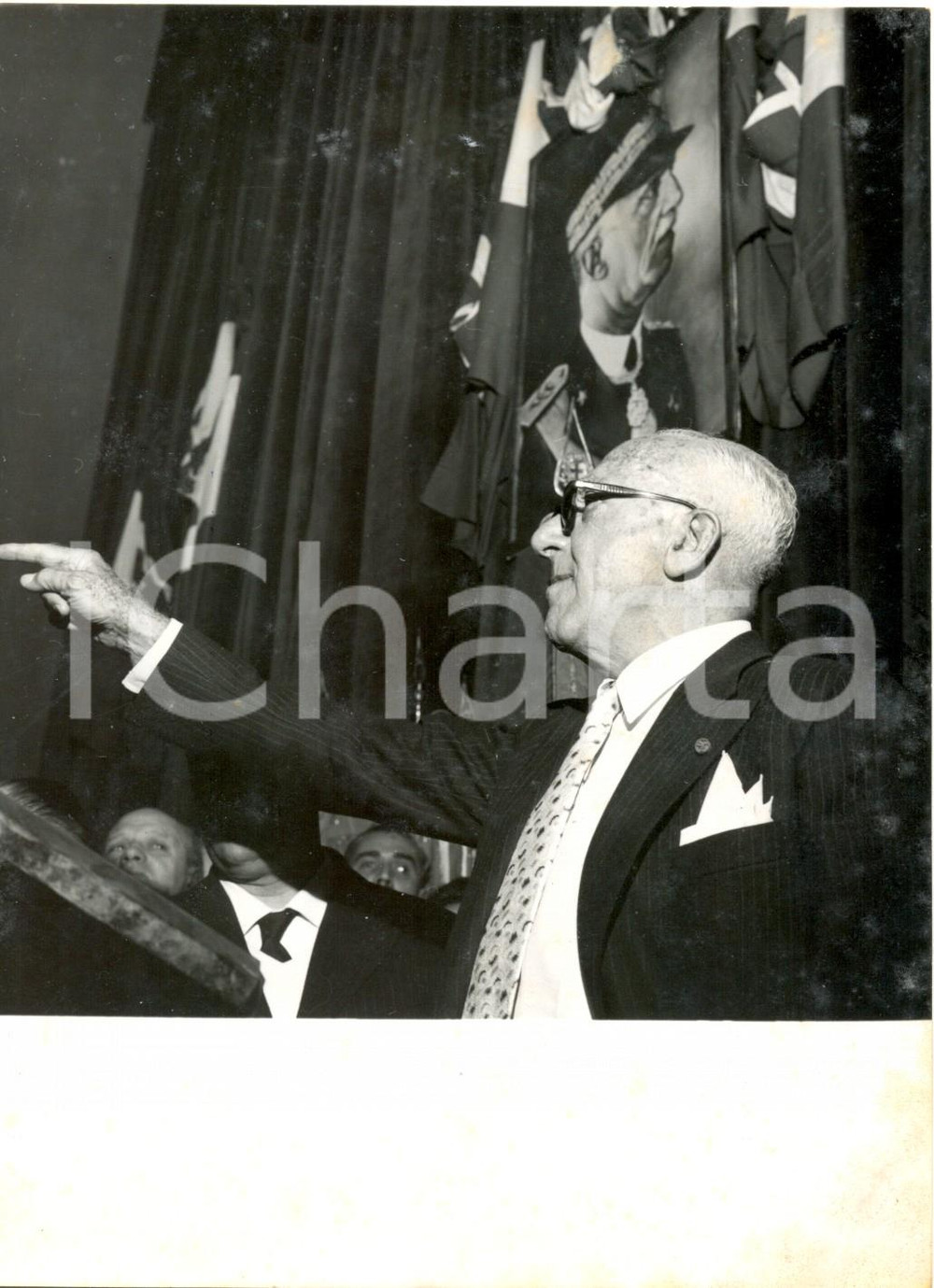 Fotografia d epoca originale 1958 MILANO Teatro Dal Verme  PARTITO POPOLARE MONARCHICO  Achille LAURO Foto 1