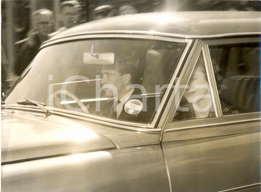 Fotografia d epoca originale 1960 LONDON Princess Margaret with Antony ARMSTRONGJONES driving car Photo 1
