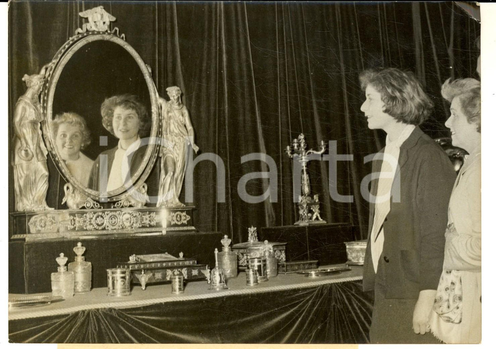 Fotografia d epoca originale 1959 PARIS Servizio dell imperatrice Giuseppina prima della vendita all asta 1