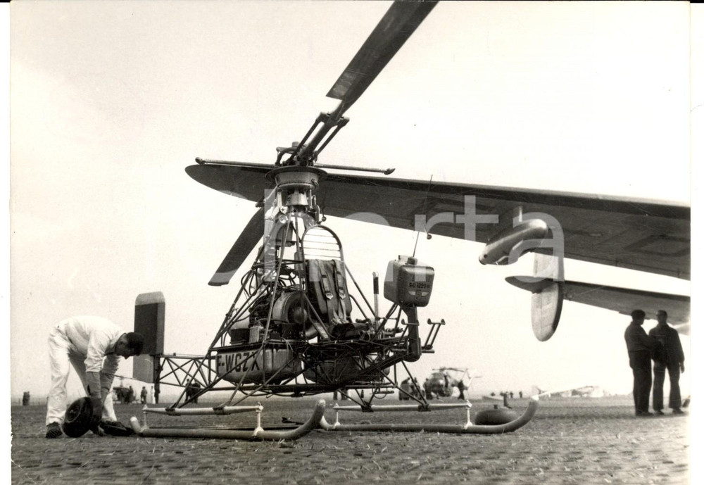 Fotografia d epoca originale 1953 PARIS BOURGET Salon de l Aviation  HÃ©licoptÃ¨re DJINN S.O. I. 220 Photo 1