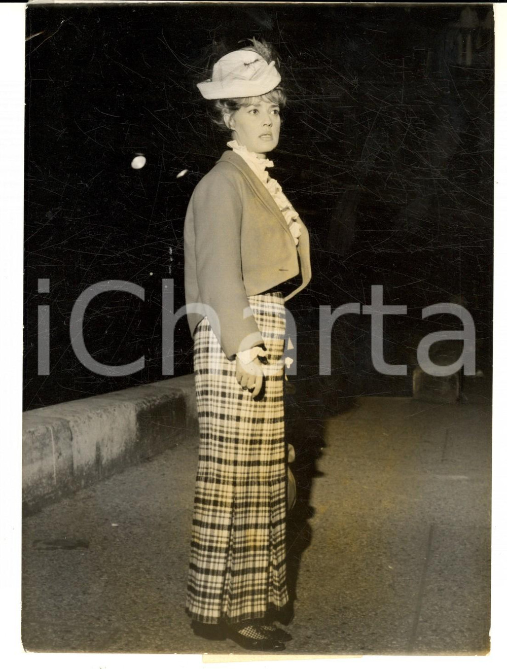 Fotografia d epoca originale 1961 CINEMA Jeanne MOREAU sul set di Jules et Jim di TRUFFAUT Foto 18x13 1