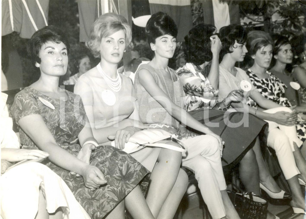 Fotografia d epoca originale 1960 ALASSIO  Concorso Lady Italia e Lady Europa  Un gruppo di concorrenti 1