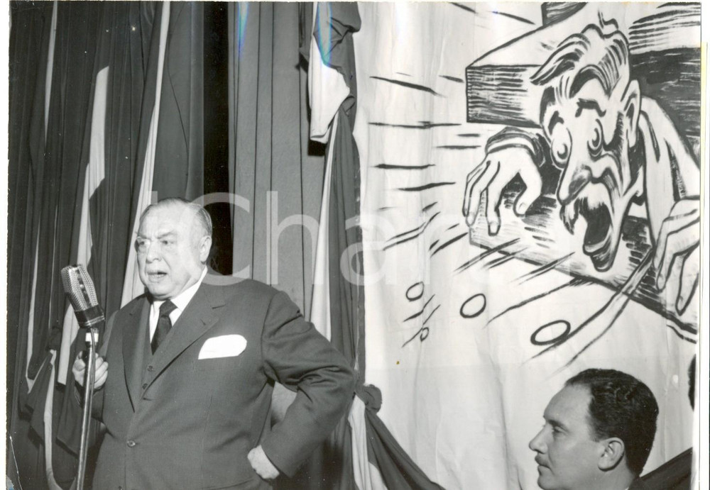 Fotografia d epoca originale 1956 MILANO Teatro Nuovo  Comizio Uomo Qualunque  Guglielmo GIANNINI  Foto 1