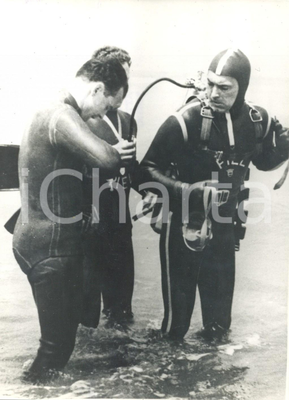 Fotografia d epoca originale 1962 CALAIS Fred BALDASARE si prepara ad attraversare il canale della Manica 1