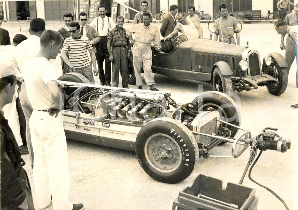 Fotografia d epoca originale 1957 500 MIGLIA DI MONZA Meccanici testano Kurtis Kraft 500G di Ray CRAWFORD 1