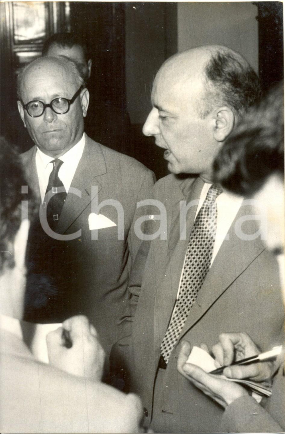 Fotografia d epoca originale 1958 ROMA Formazione nuovo Governo  Umberto TERRACINI Giuliano PAJETTA Foto 1