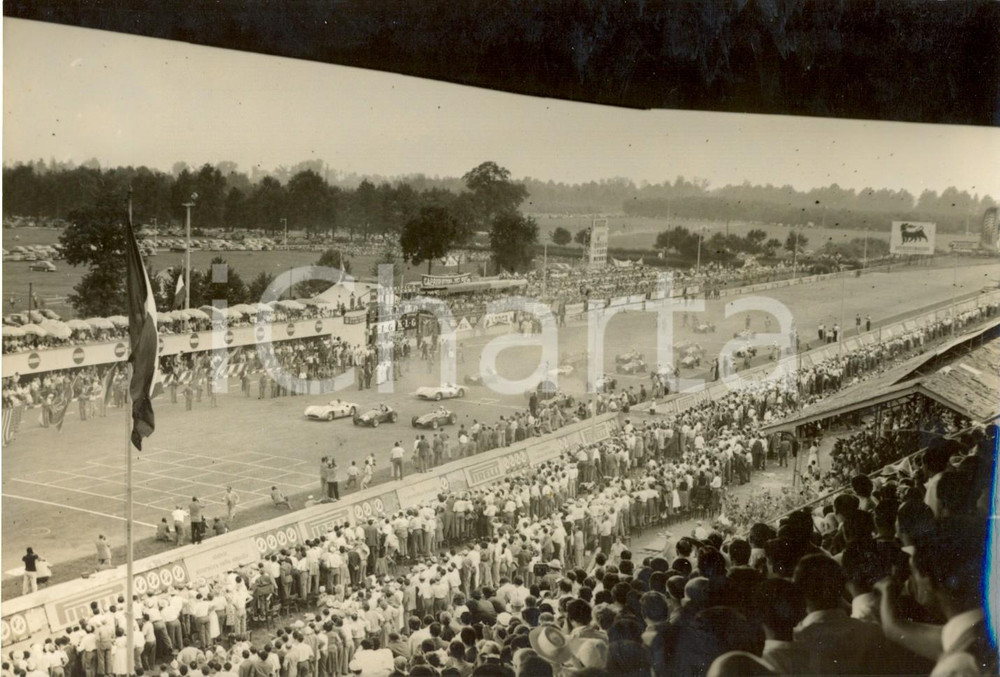 Fotografia d epoca originale 1965 MONZA  XXV GRAN PREMIO D ITALIA  Vetture sulla griglia di partenza Foto 1