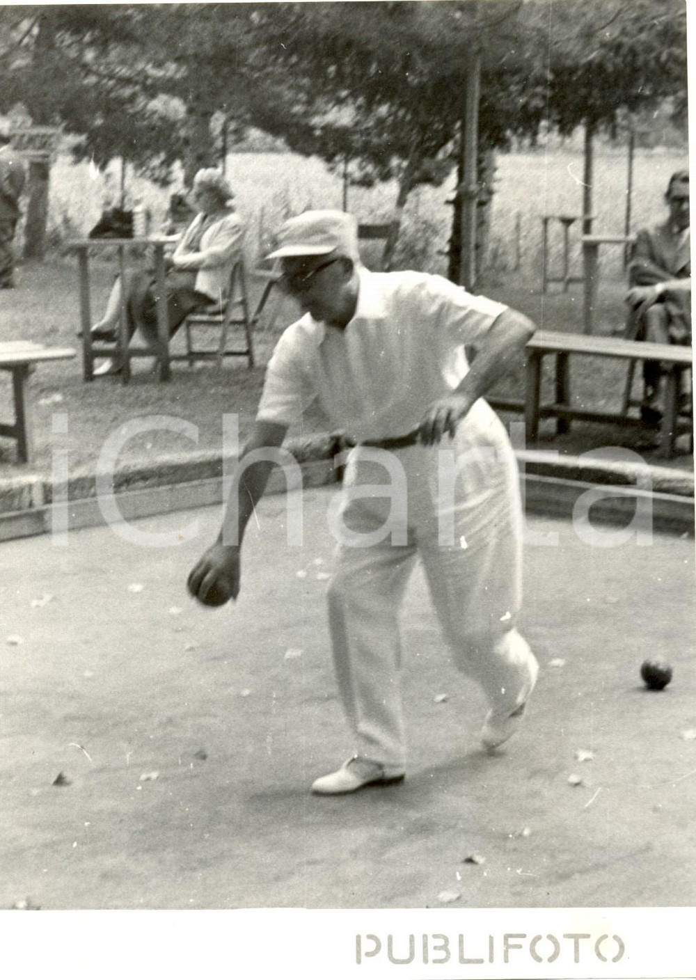 Fotografia d epoca originale 1954 FIUGGI Achille LAURO gioca a bocce durante le vacanze Fotografia 13x18 cm 1