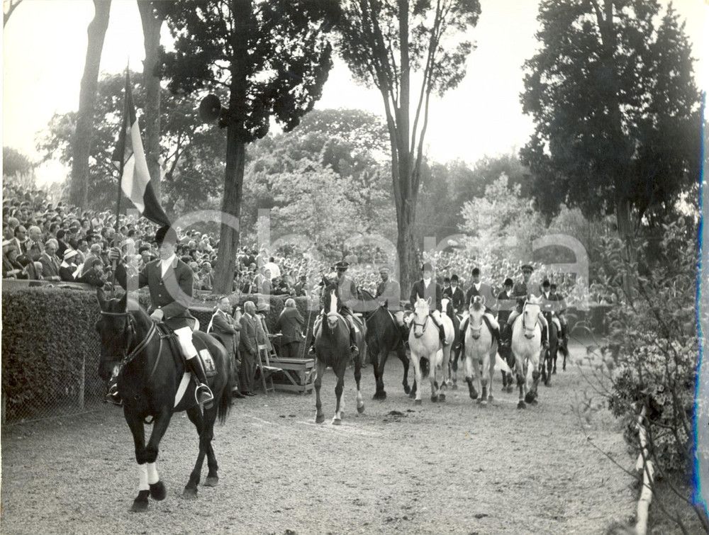 Fotografia d epoca originale 1959 ROMA  Concorso Ippico Internazionale  La squadra italiana Foto 24x18 cm 1