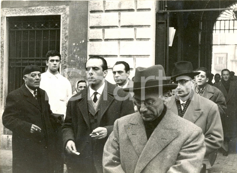 Fotografia d epoca originale 1957 VENEZIA  Processo Wilma Montesi  Piero PICCIONI con l avvocato DE LUCA 1