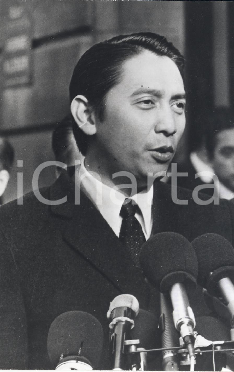 Fotografia d epoca originale 1972 PARIS Conferenza Internazionale sul Vietnam  Discorso di Nueng Xuang PHONG 1