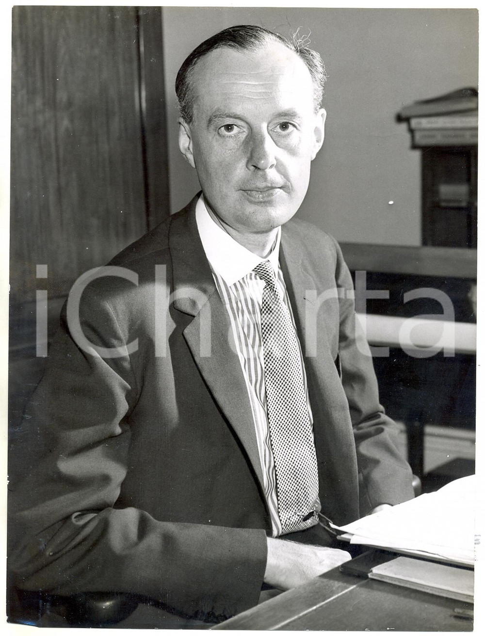 Fotografia d epoca originale 1959 LONDON White Hall  Portrait of Patrick Francis HANCOCK at Foreign Office 1