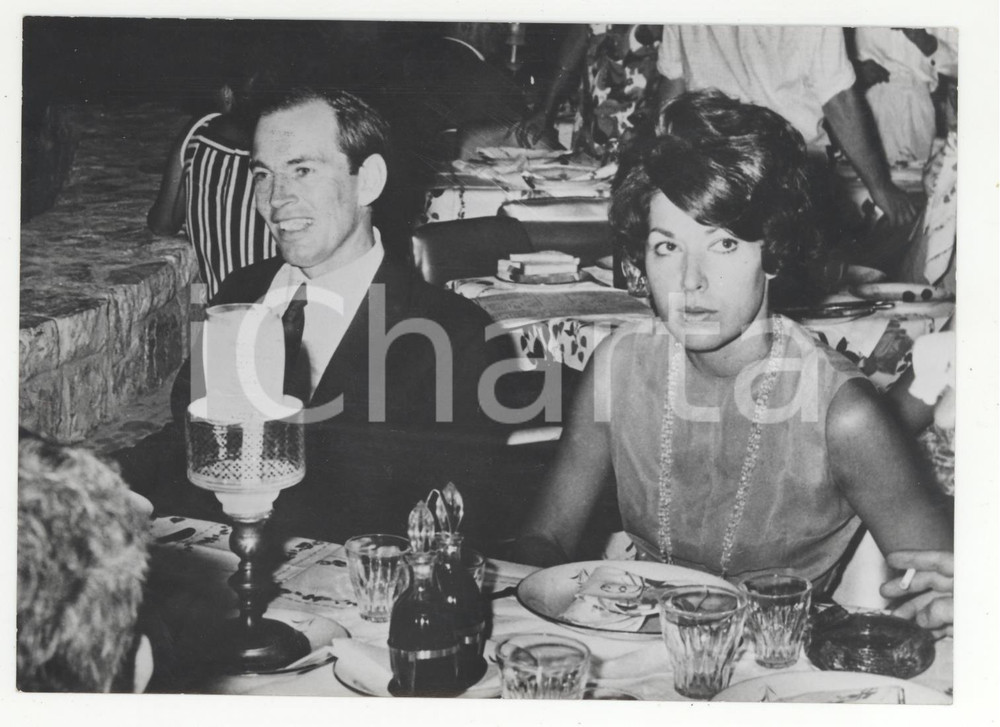 Fotografia d epoca originale 1968 ATENE  Congresso di cardiologia  Christiaan BARNARD durante una cena Foto 1