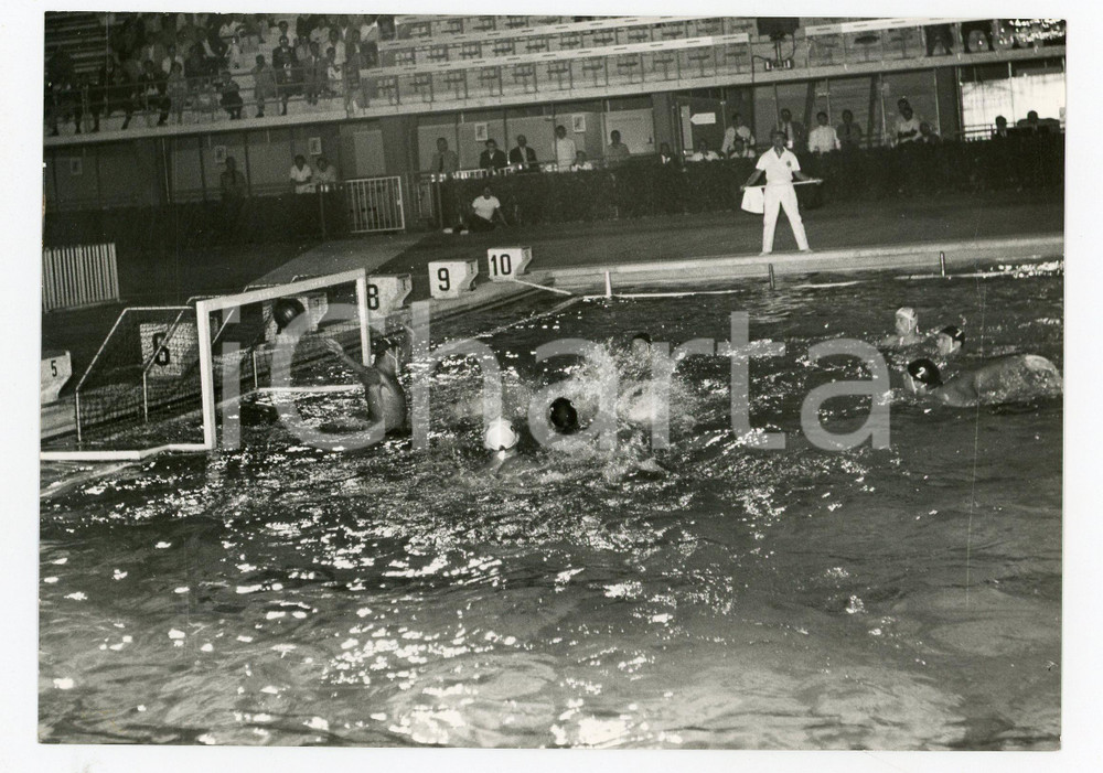 Fotografia d epoca originale 1959 ROMA Stadio del nuoto Foro Italico  PALLANUOTO  Italia vs Ungheria Foto 1