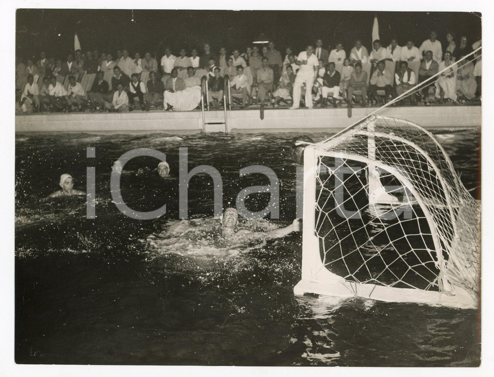 Fotografia d epoca originale 1959 ROMA Foro Italico  PALLANUOTO Ungheria vs Italia  Tiro in porta Foto 1