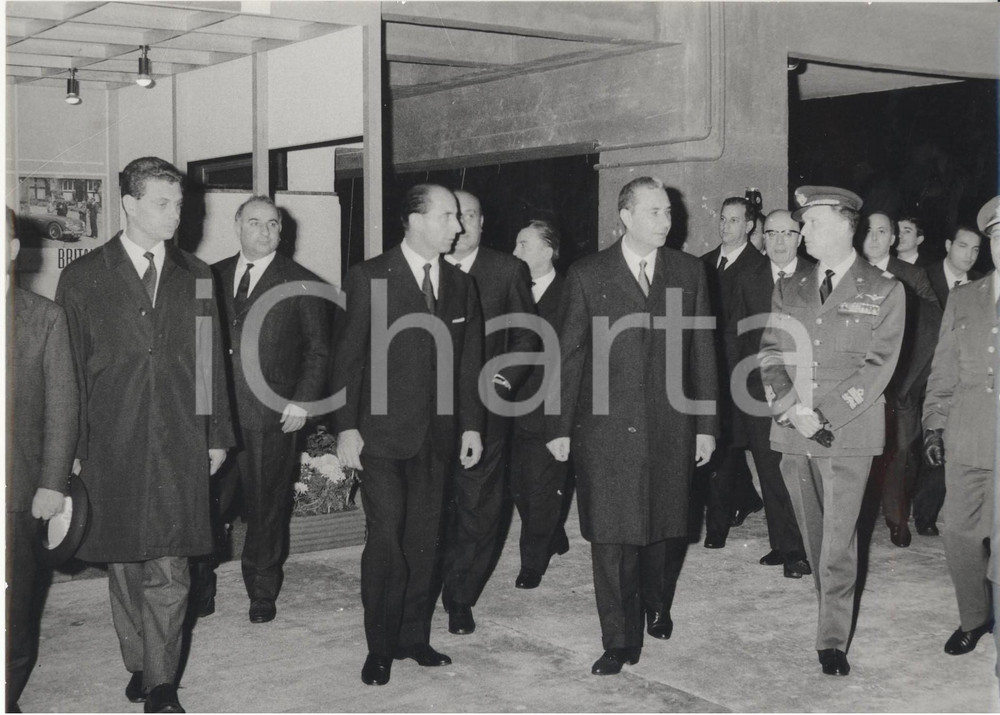 Fotografia d epoca originale 1965 GENOVA  Aldo MORO visita la Fiera Internazionale delle Telecomunicazioni 1
