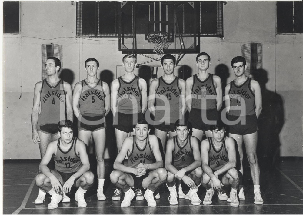 Fotografia d epoca originale 1968 GENOVA  Serie B BASKET  La squadra dell ITALSIDER Foto 24x18 1