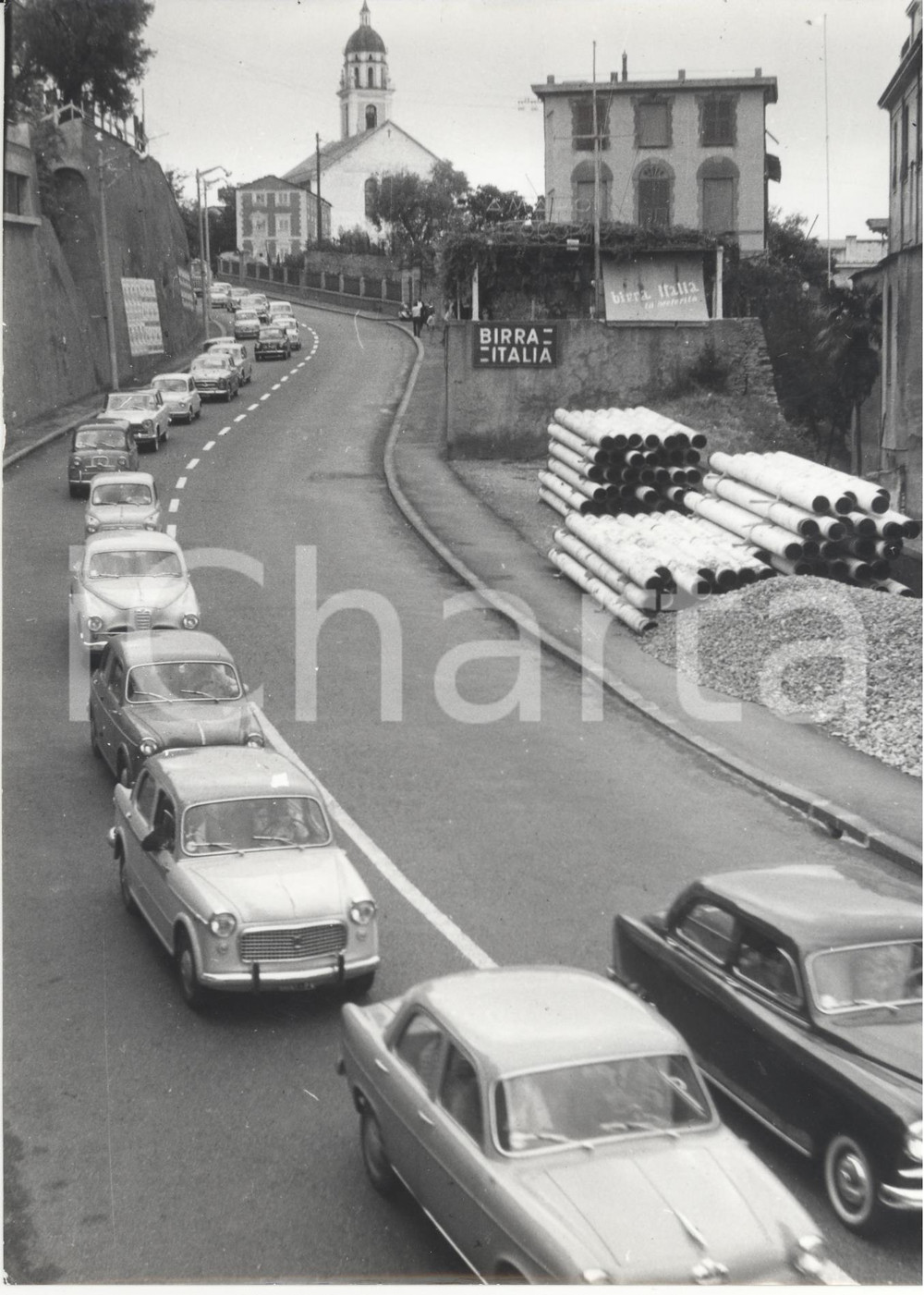 Fotografia d epoca originale 1965 ca GENOVA NERVI Traffico sull Aurelia  PubblicitÃ  BIRRA ITALIA Foto 18x24 1