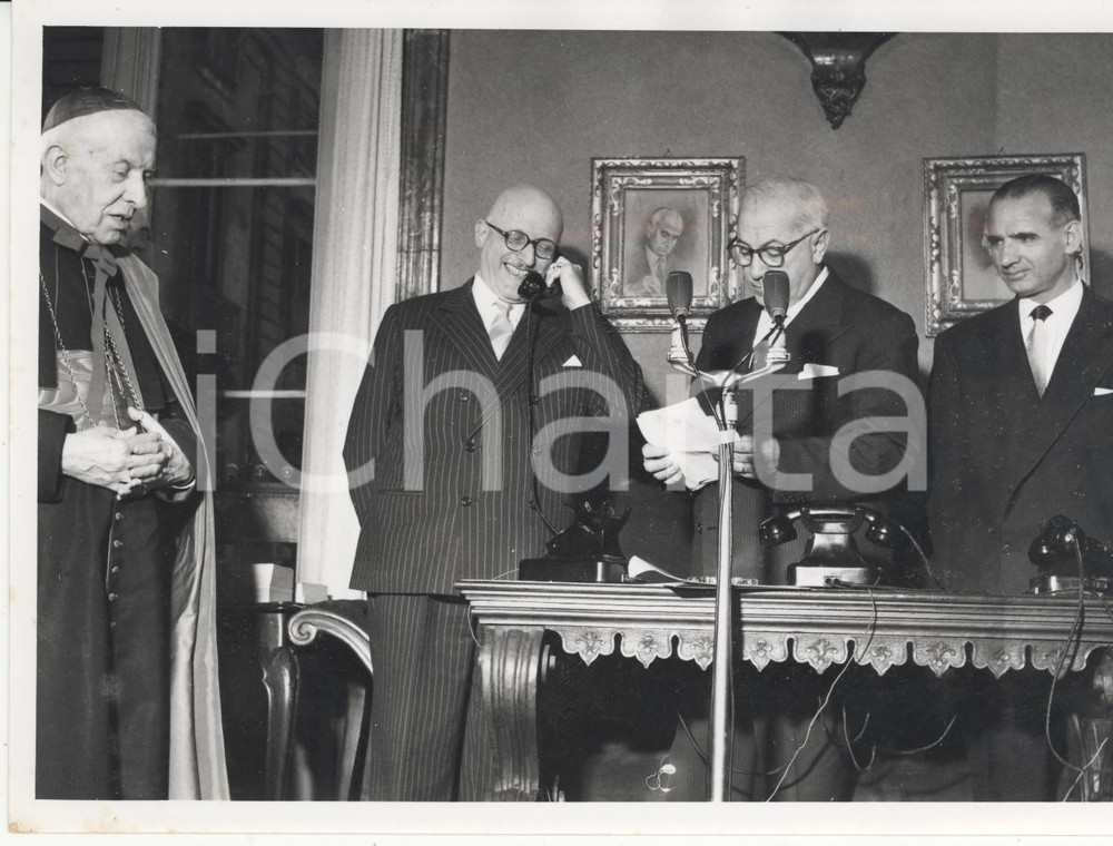 Fotografia d epoca originale 1959 TORINO Amedeo PEYRON inaugura il servizio di telesezione per Milano Foto 1