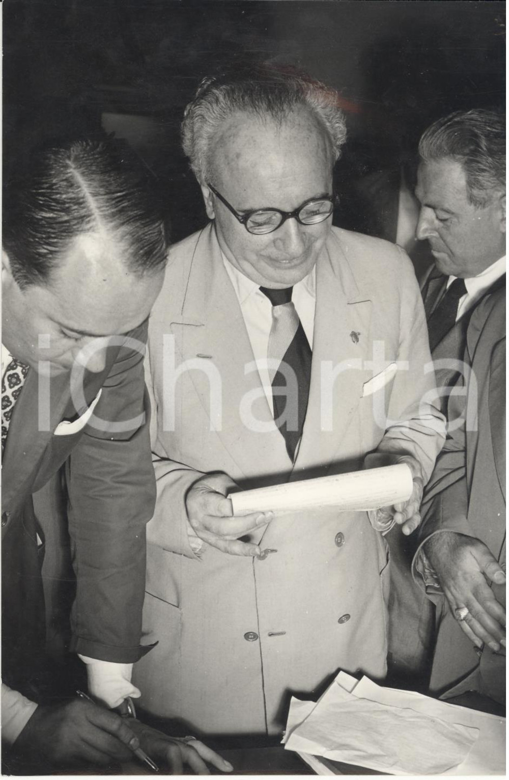 Fotografia d epoca originale 1953 ROMA Raffaele DE CARO alle consultazioni per formazione nuovo Governo Foto 1