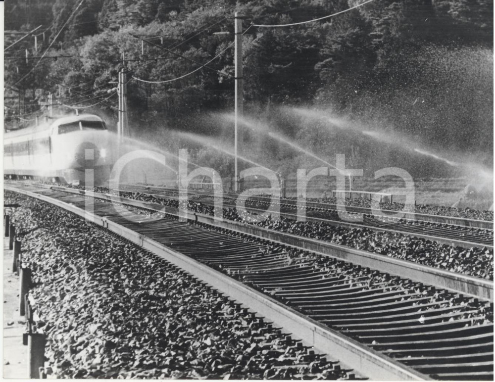 Fotografia d epoca originale 1968 SHIGA JAPAN Acqua tiepida per sciogliere neve e ghiaccio dai binari Foto 1
