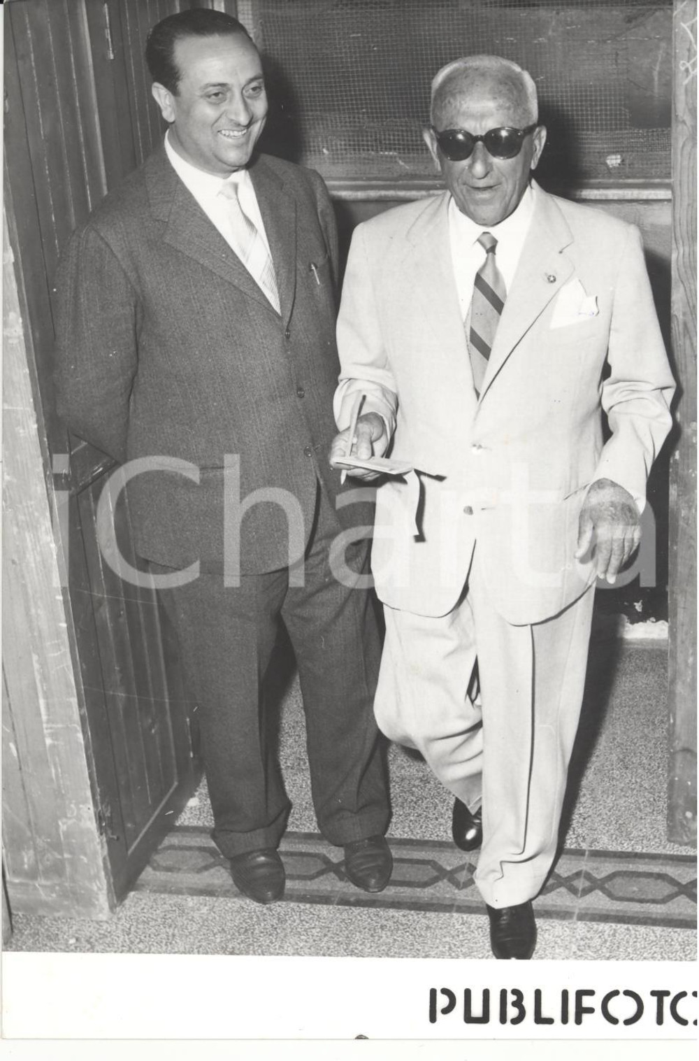 Fotografia d epoca originale 1958 NAPOLI  Elezioni Politiche  Achille LAURO alle urne elettorali Foto 1