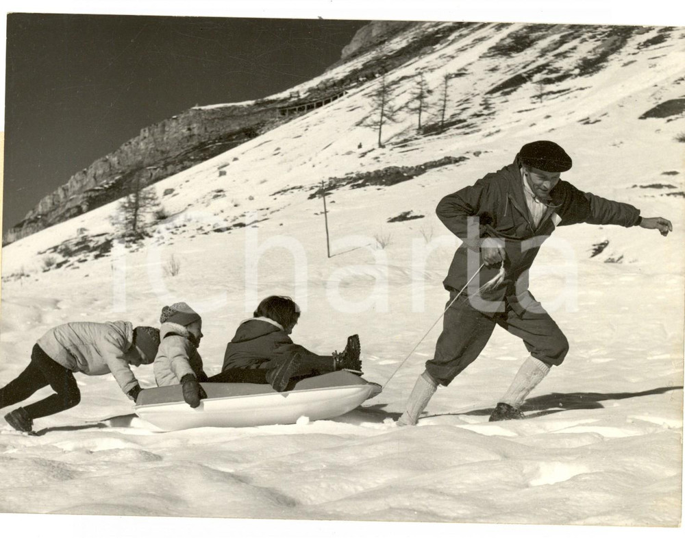 Fotografia d epoca originale 1961 FRANCE ALPES Le nouveau SNOWCAR pour les familles Photo 18x13 cm 1