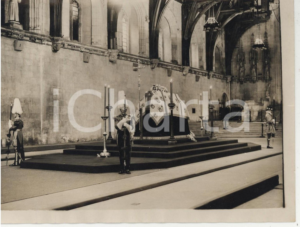 Fotografia d epoca originale 1953 LONDON Westminister Hall  Queen Mary s lying in state Photo 20x15 1