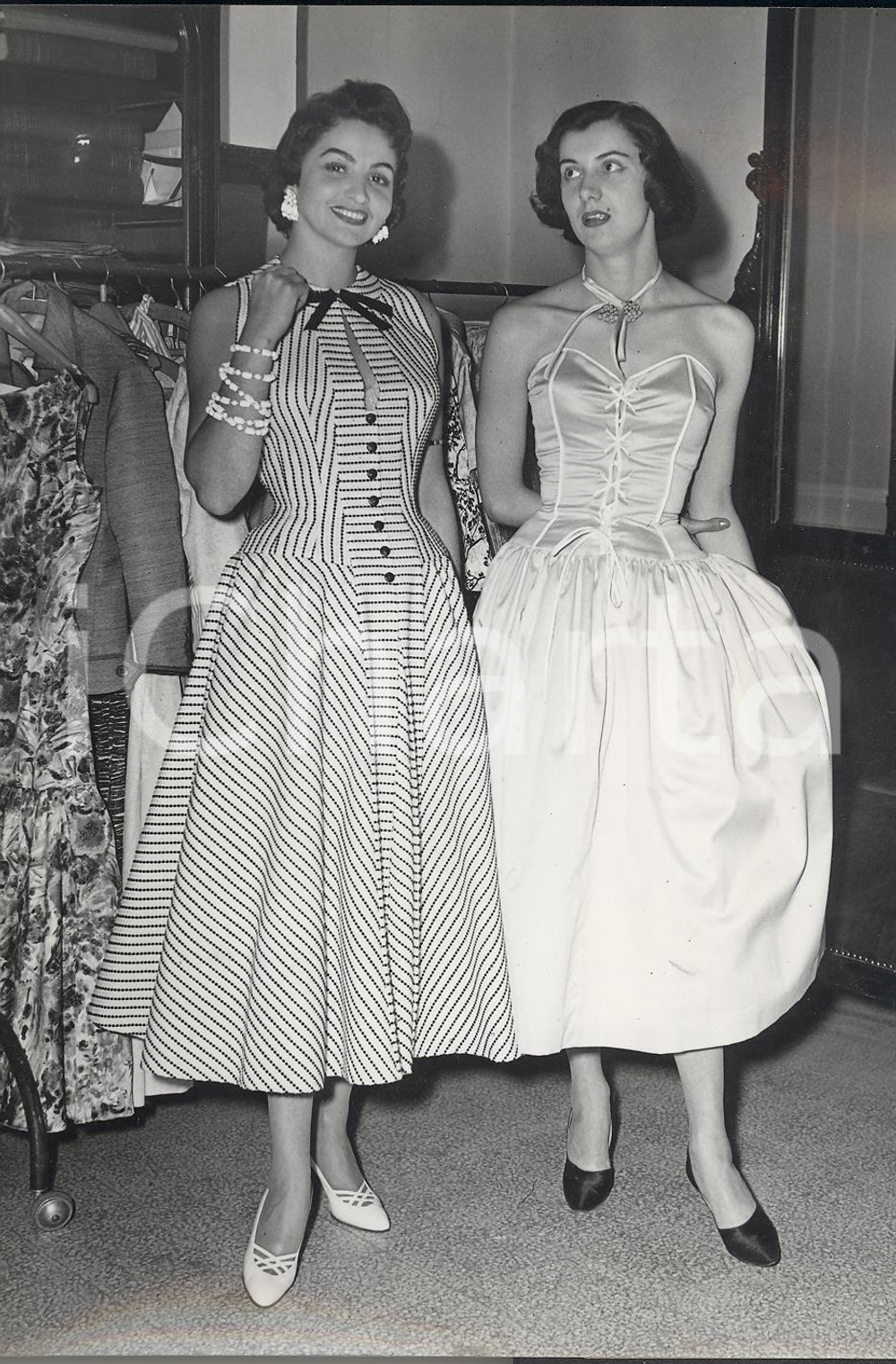 Fotografia d epoca originale 1955 MODA SARTINE DI TORINO Modelle con abiti della collezione primaveraestate 1