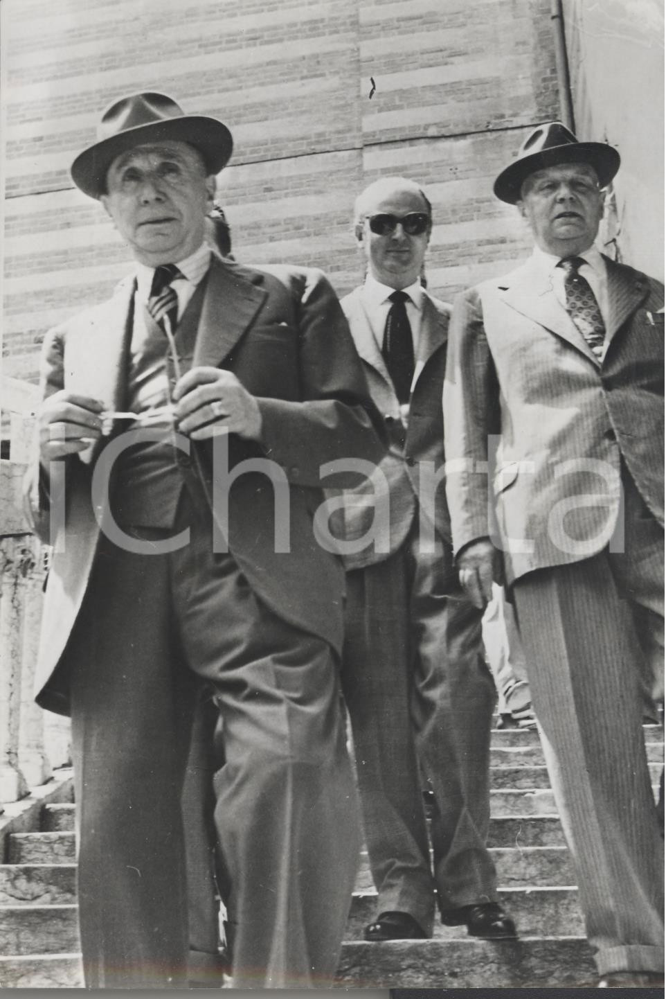 Fotografia d epoca originale 1953 VERONA Processo RUSPOLI  Principe Giulio Rocco di Torrepadula Foto 13x18 1