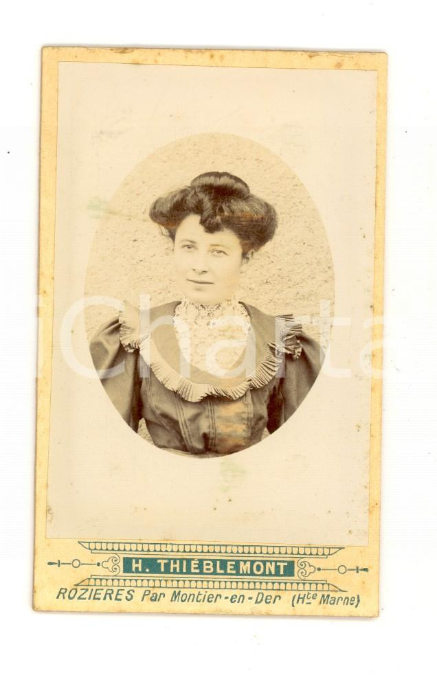 Fotografia d epoca originale 1890 ca ROZIERES Ritratto di donna in abito con pizzo Foto H. THIEBLEMONT CDV 1