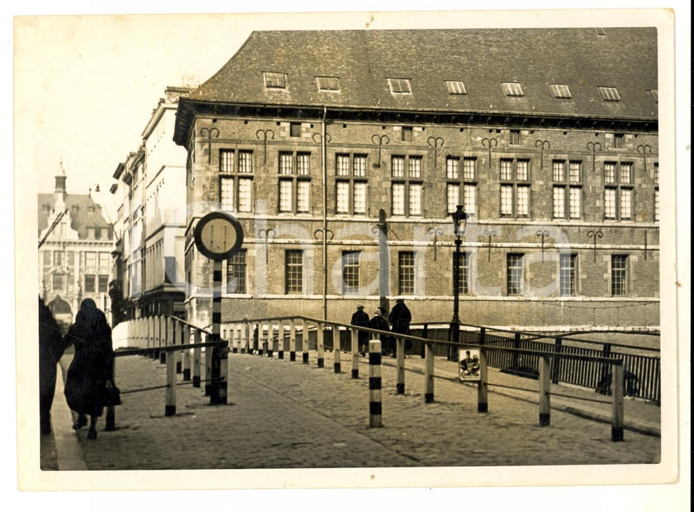 Fotografia d epoca originale 1950 ca NAMUR B Musée Archéologique  Ancienne boucherie et halle à la Chair 1