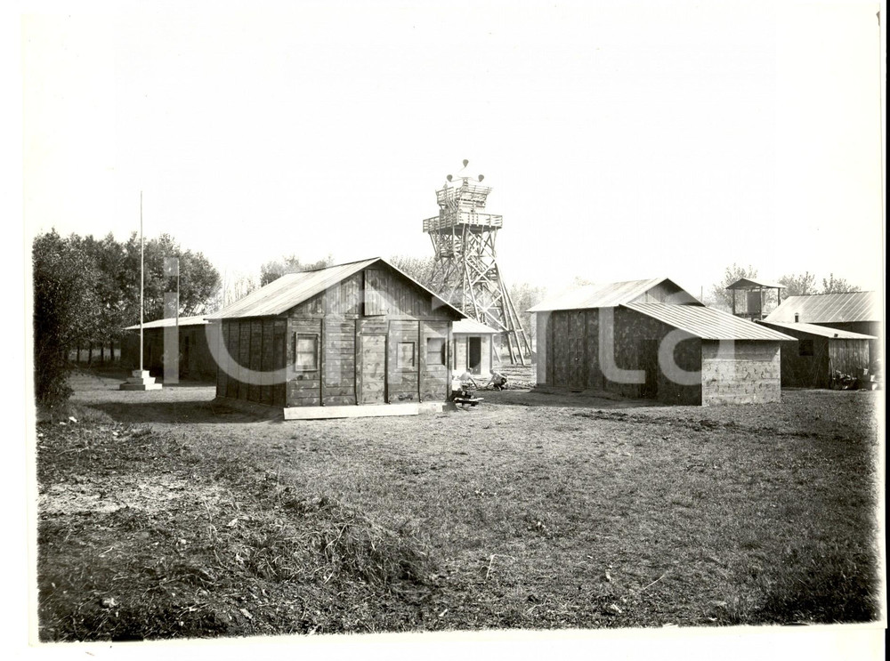 Fotografia d epoca originale 1944 RSI PAVIA TICINELLO Postazione contraerea  Interno del campo Foto 23x17 1