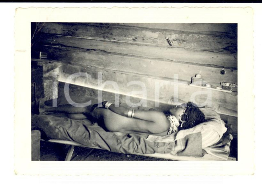 Fotografia d epoca originale 1935 ca AOI ADDIS ABEBA Ritratto di una giovane indigena nuda Foto 7x10 1