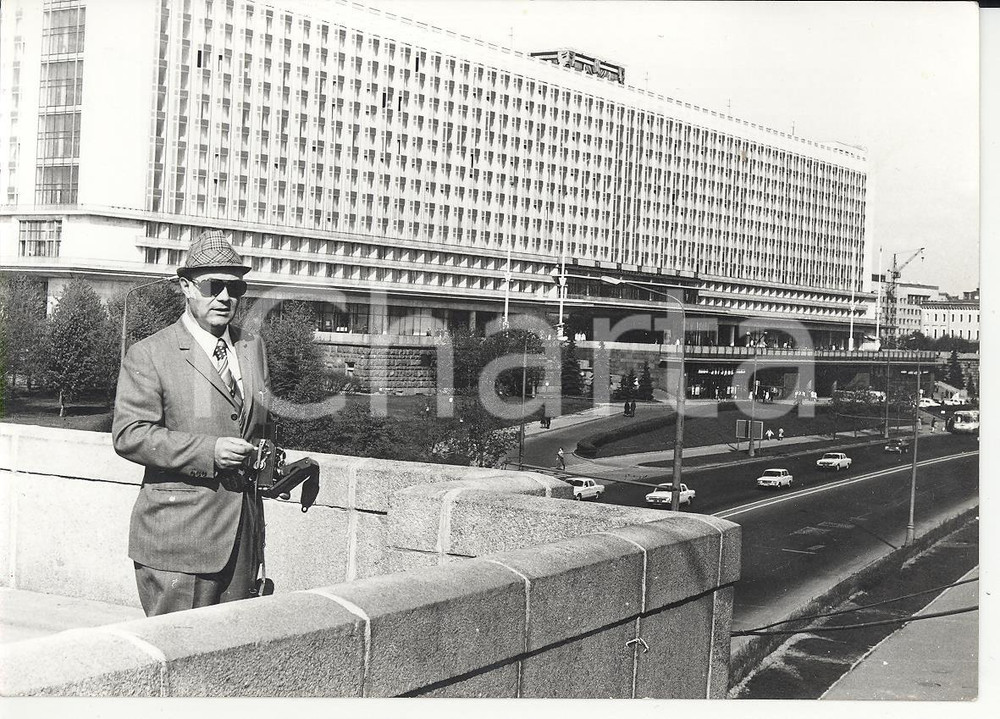 Fotografia d epoca originale 1975 URSS MOSCA Veduta dell Albergo Russia  VERA FOTO cm 14,5x10,5 1