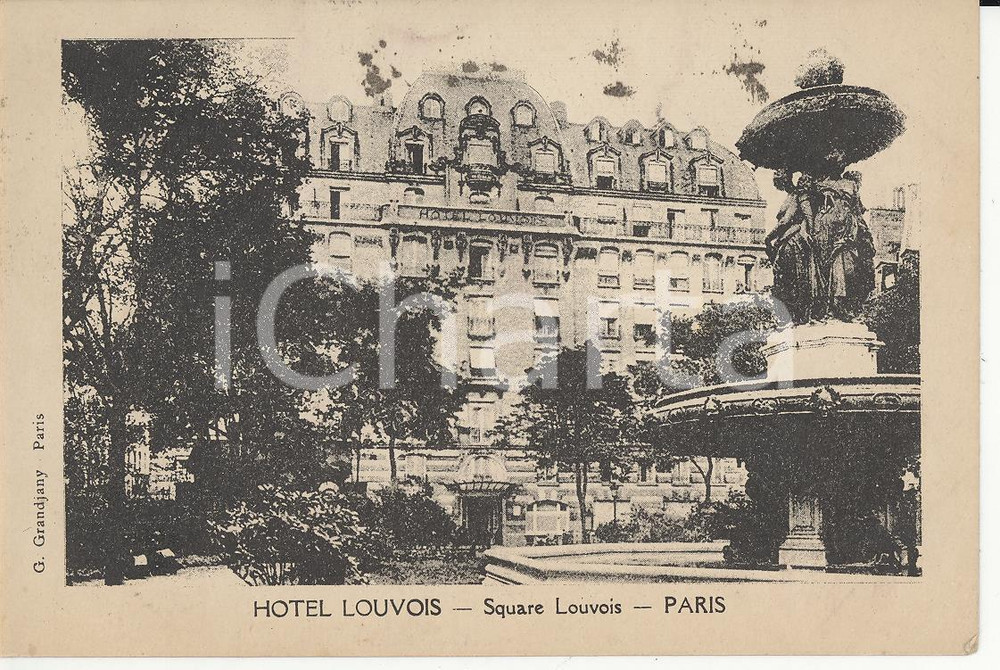 Cartolina originale da collezione 1914 PARIS Hotel Square Louvois  Scorcio con fontana Cartolina FP VG 1