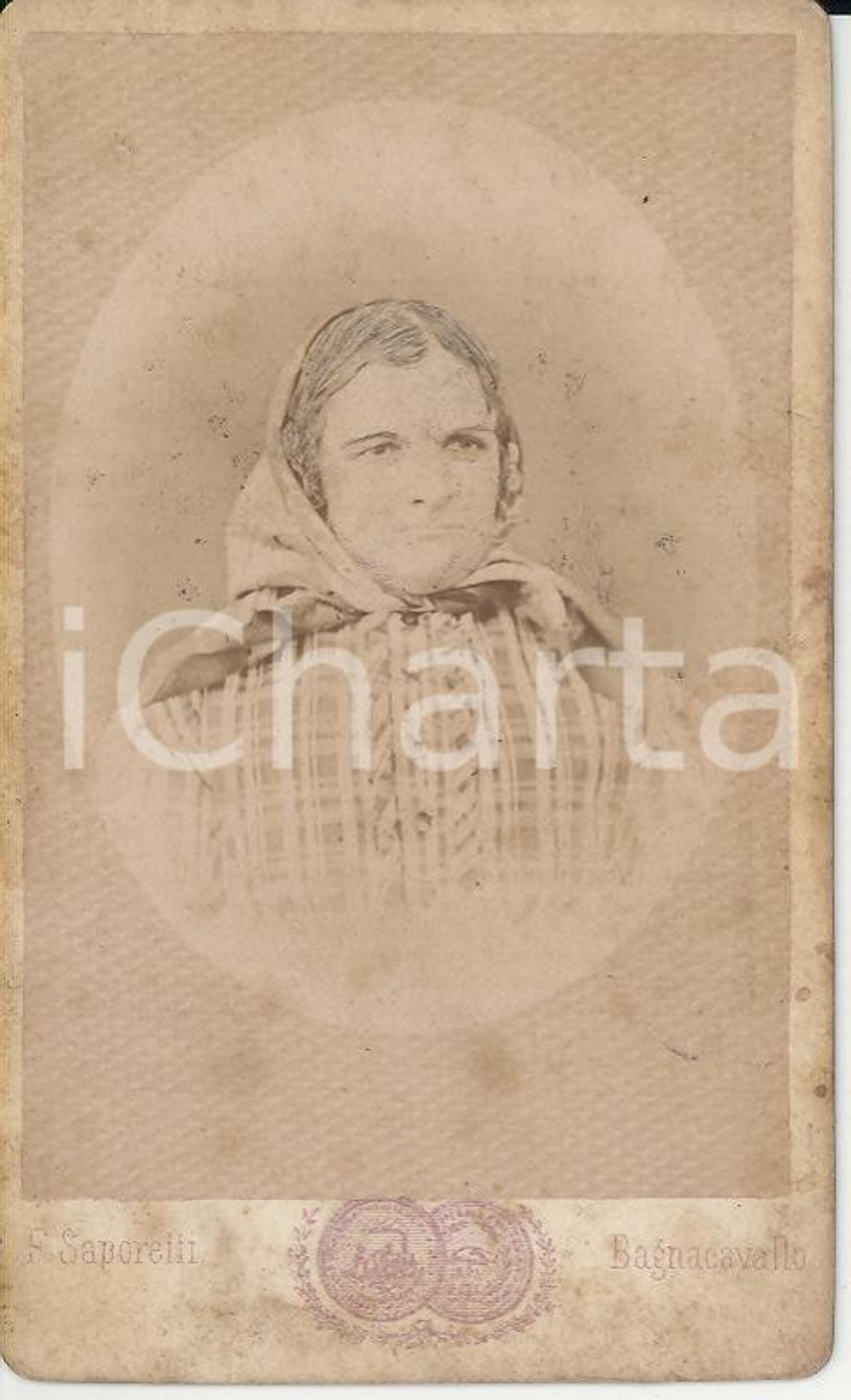 Fotografia d epoca originale 1880 ca BAGNACAVALLO RA Ritratto di donna con il foulard  Foto SAPORETTI CDV 1
