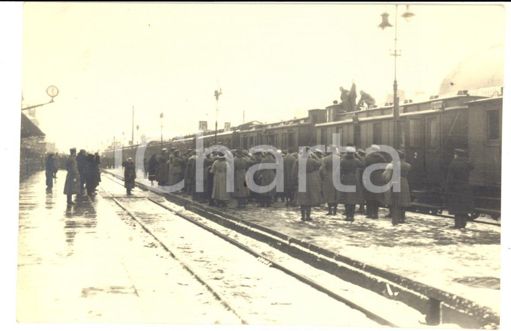 Fotografia d epoca originale 1920 VARSAVIA Spedizione italiana  Arrivo contingente alla stazione Foto 3 1