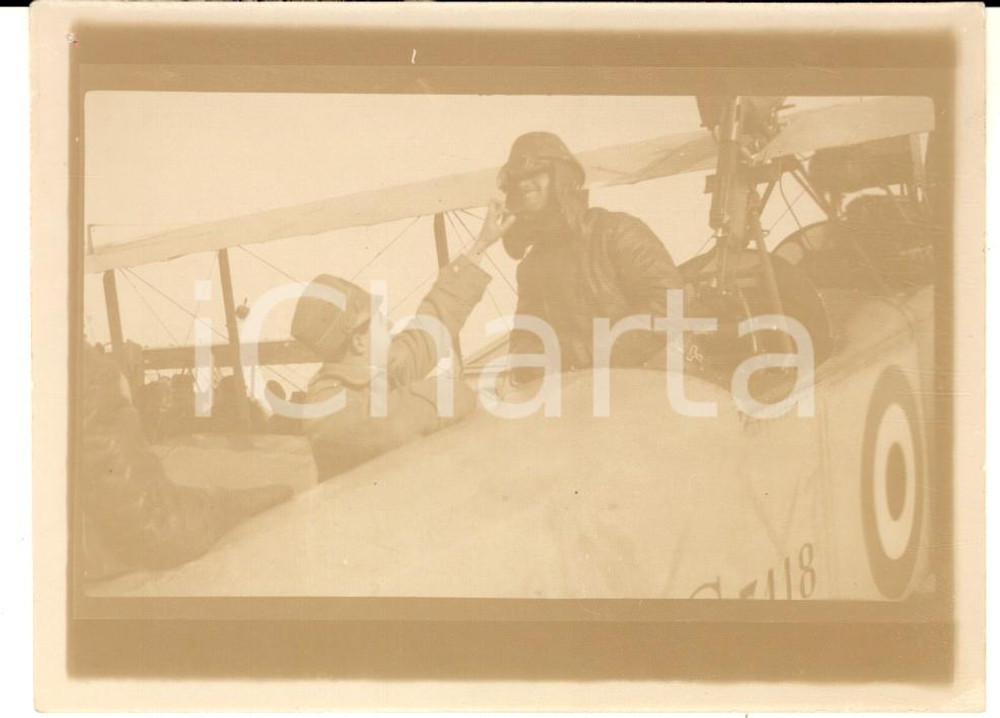 Fotografia d epoca originale 1918 WW1 CAMPO VOLO DI MARCON Ritratto di aviatore su biposto Foto 12x9 1