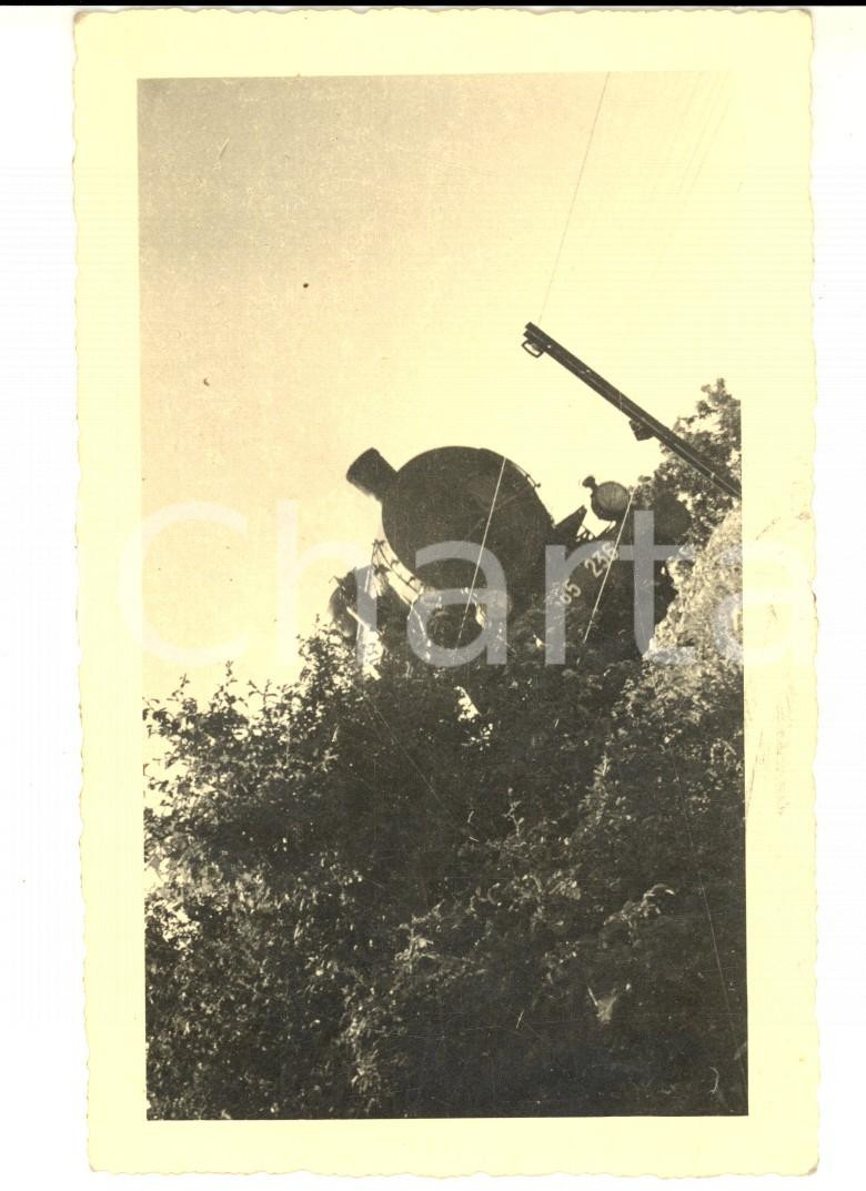 Fotografia d epoca originale 1930 ca FERROVIE DELLO STATO Locomotiva FS 385 236 in campagna  Foto ARTISTICA 1