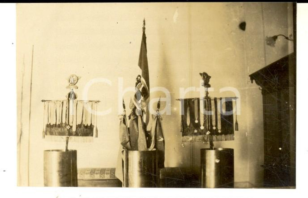 Fotografia d epoca originale 1923 REDIPUGLIA Stendardi BERSAGLIERI per inaugurazione Sacrario Foto 8x6 1