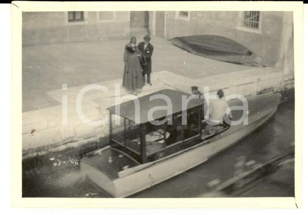 Fotografia d epoca originale 1917 VENEZIA Fondamenta delle Zattere ai Gesuati  Attesa motoscafo Foto 8x6 1