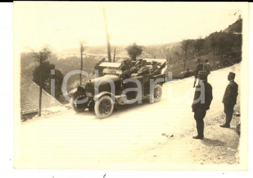 Fotografia d epoca originale 1916 WW1 ZONA DI GUERRA Arrivo ufficiali presso comando in villa Foto 9x6 1