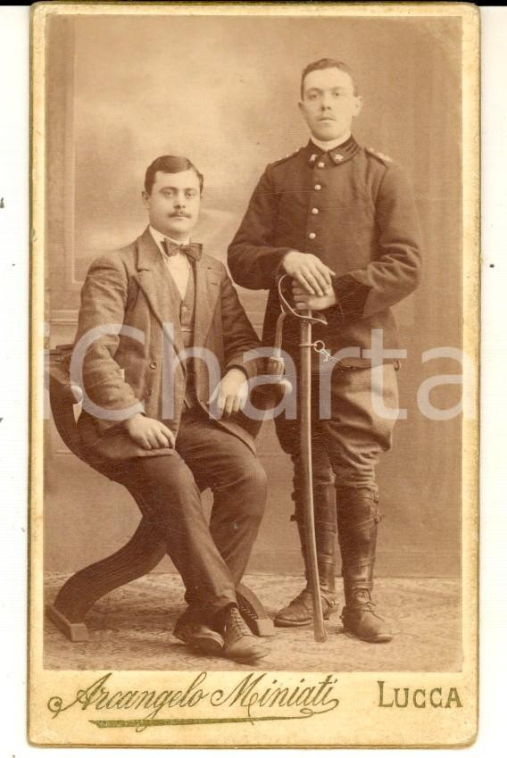 Fotografia d epoca originale 1910 ca LUCCA Ritratto di ufficiale e borghese Foto Arcangelo MINIATI CDV 1