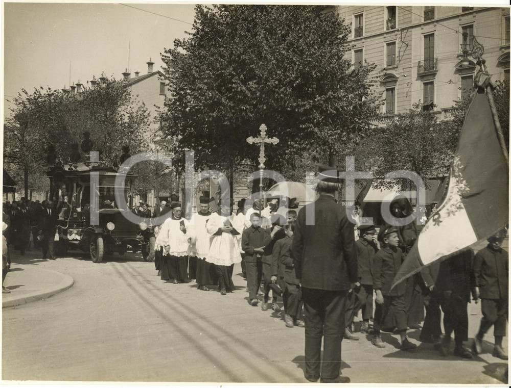 Fotografia d epoca originale 1940 ca MILANO CORSO CONCORDIA Corteo funebre di Innocente GALIMBERTI  Foto 1