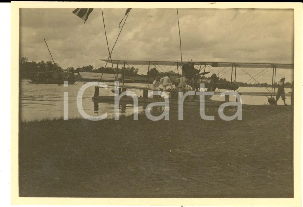 Fotografia d epoca originale 1925 BANGKOK Arrivo del SIAI S.16 GENNARIELLO di Francesco DE PINEDO  Foto 11x8 1